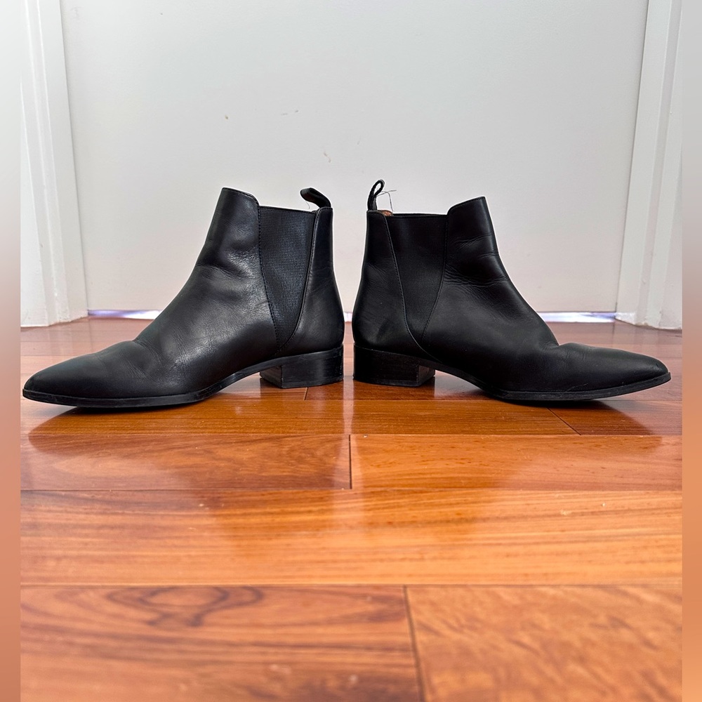 & other stories Pointed toe Chelsea boots
